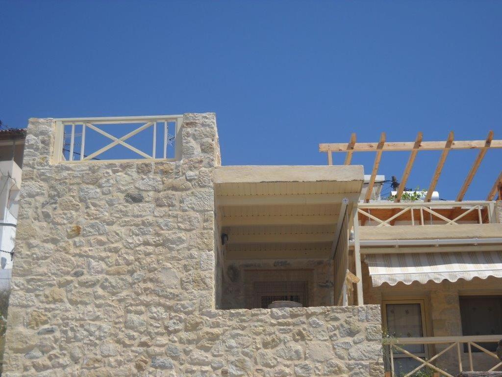 Stonehouse Elia Up * Myrtos